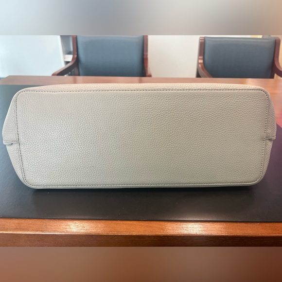 Tory Burch Perry Tote in French Gray/Peony - Picture 3 of 11